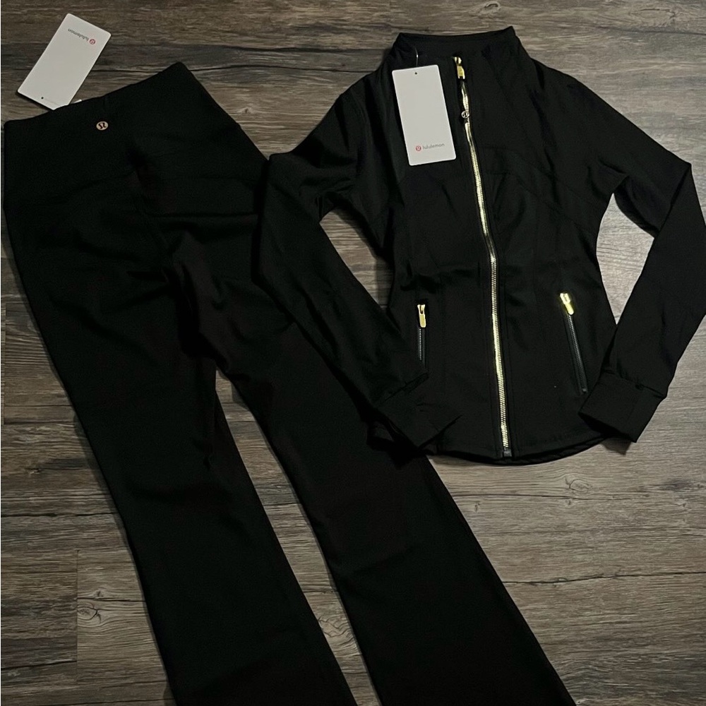 Black Lululemon Womens Set With Gold Zippers
